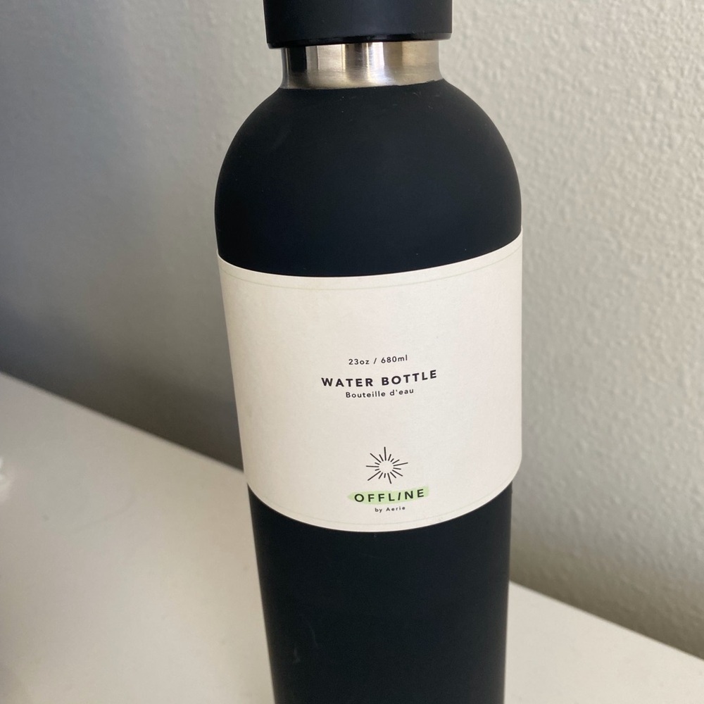 Offline by aerie water bottle NWT - Picture 6 of 8